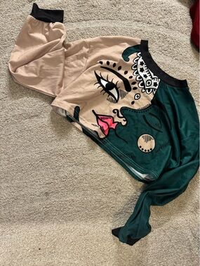 Graphic Long Sleeve Crop Top in Teal and Beige with Pink Accent